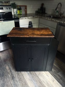 Kitchen Island Cart with Power