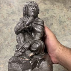 Statue 