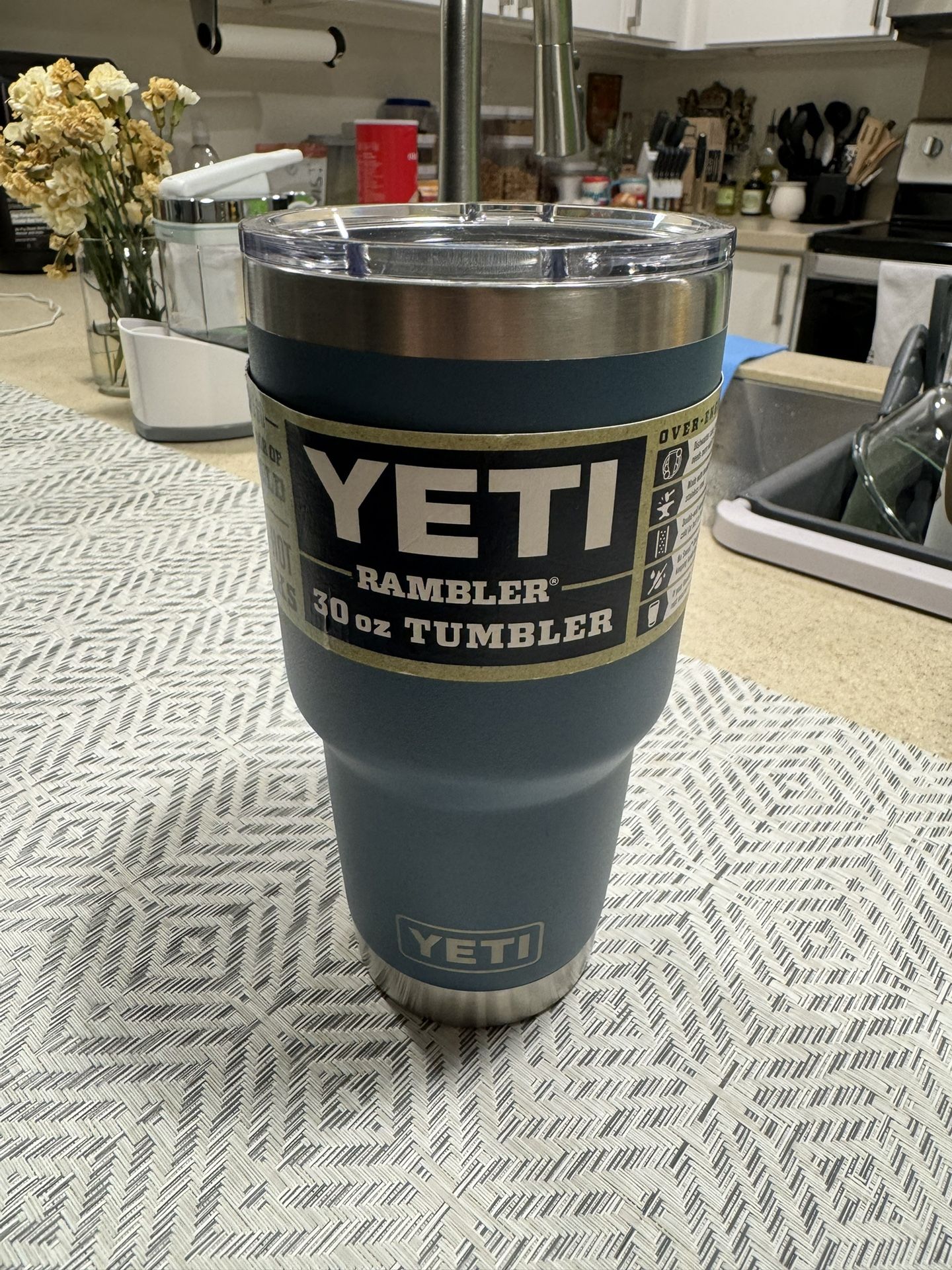 Assorted yetis and tumblers for Sale in Waipahu, HI OfferUp