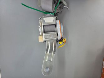 2012 Honda Civic Sedan Passenger Side seat belt retractor!
