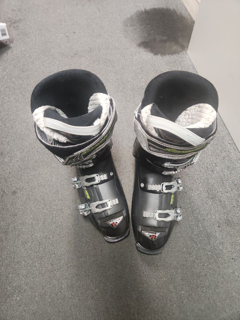 Nordica Ski Boots 280-285