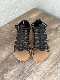 Old Navy girls black gladiator sandals with zipper back size 11