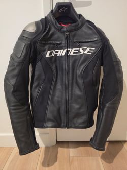 Dainese Racing 4 Lady Leather Motorcycle Jacket -Size 38 *MISSING SHOULDER PADS*