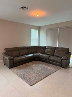Natuzzi stunning 3 electric recliner couch