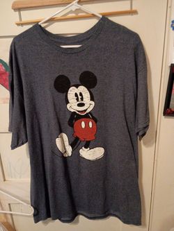 Mens Mickey mouse Disney shirt