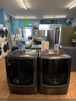 LG Signature 5.8 Cu. Ft. Washer and 9.0 Cu. Ft. Dryer