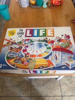 1999 40th Anniversary Edition of The Game of Life by Milton Bradley.