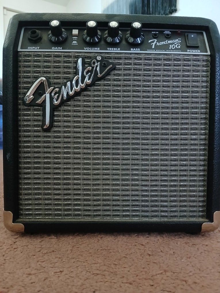 FENDER FRONTMAN 10G AMP