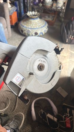 Circular saw (skill saw) works perfect