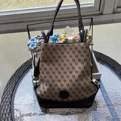 Dooney And Bourke Backpack Or Shoulder Bag 