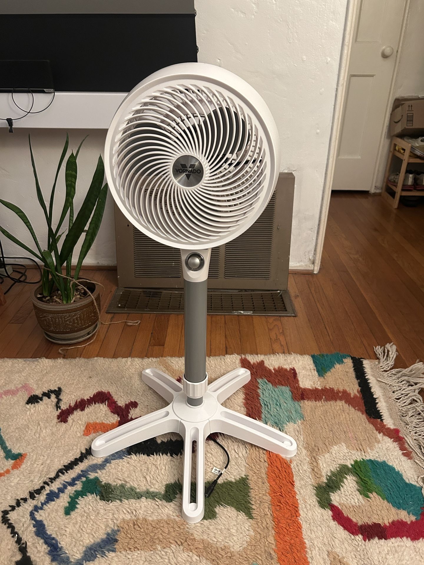 Vornado Standing Fan (683DC)