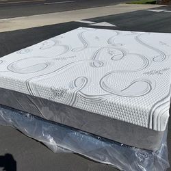 Queen Organic Cool Gel Memory Foam!!