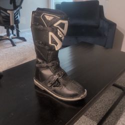 dirt bike shoes size 11