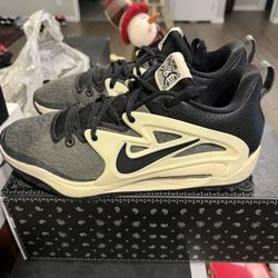 KD 15 Basketball shoes