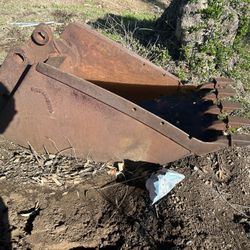 22” John Deere Backhoe Bucket