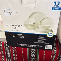 12 Piece Dinnerware Set