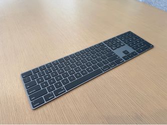 Apple Magic Keyboard with Numeric Keypad | Space Gray