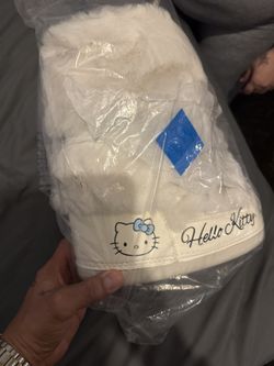 HELLO KITTY BOOTS NEW SIZE 8 Women