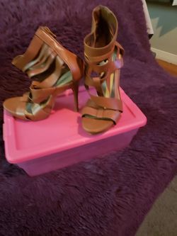 Brown Andrea Shoes, size 8