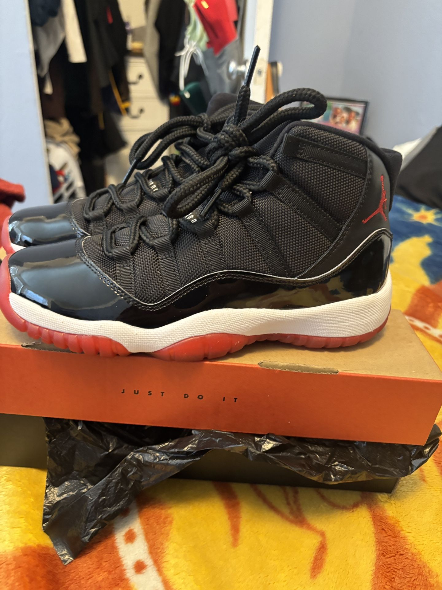 Air Jordan Bred 11