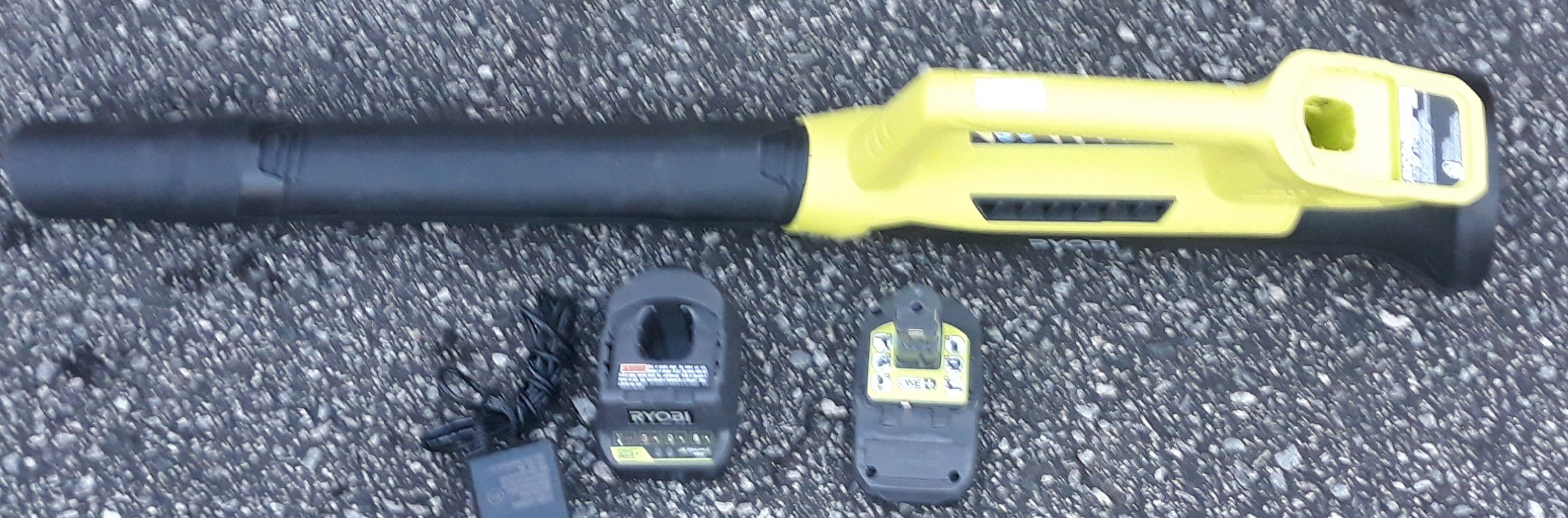 Ryobi 18 volt leaf blower kit
