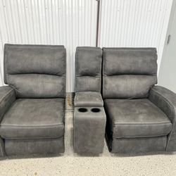 Loveseat Recliner with Console $400 OBO - Pick-up Only