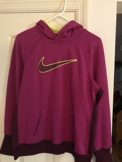 NIKE size Large Therma Fit Hoodie