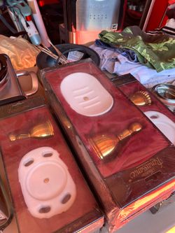 Solid brass Call Hammer soapdish and toothbrush beautiful solid brush sets I have five of them