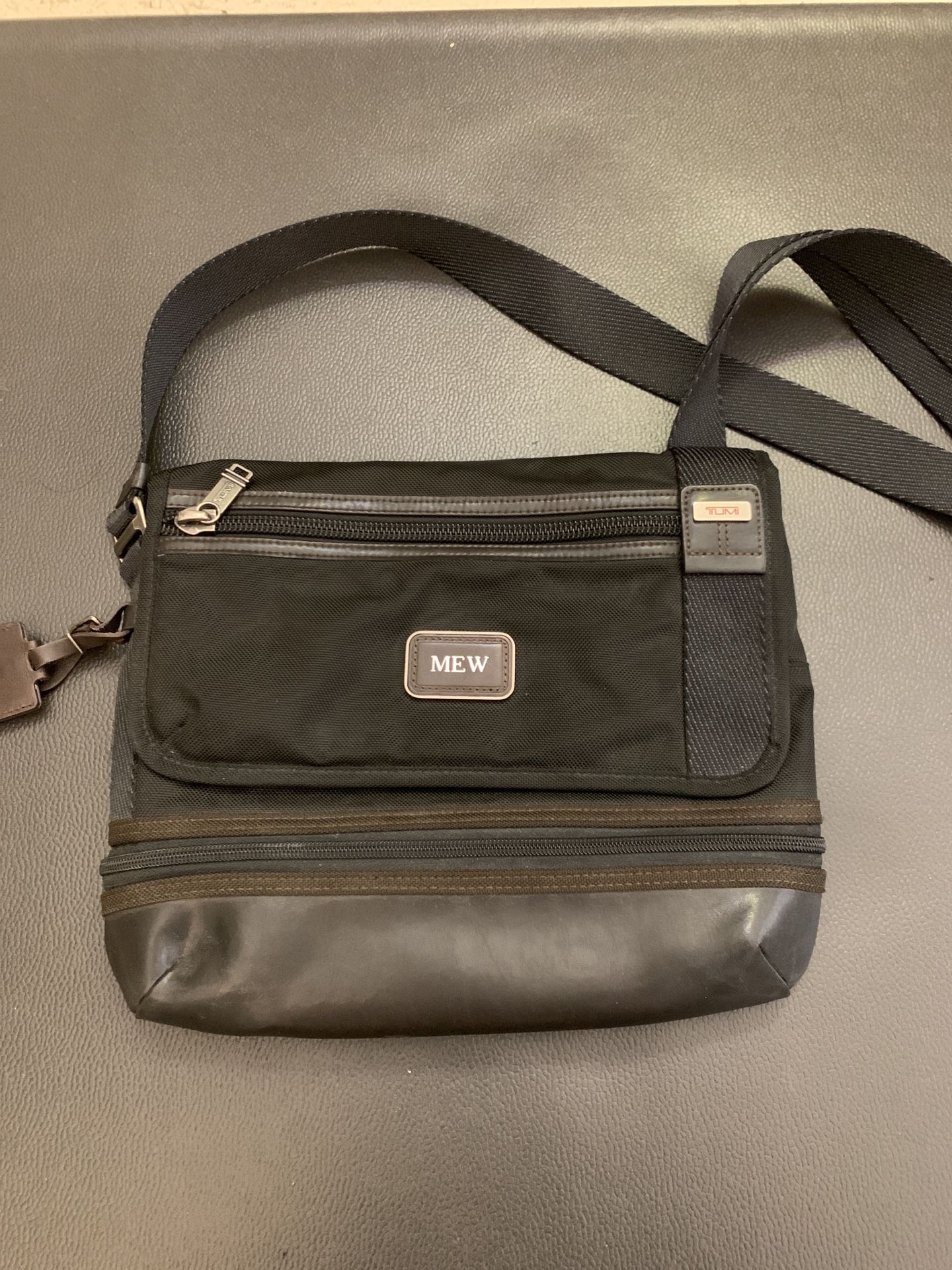 Tumi shop beale crossbody