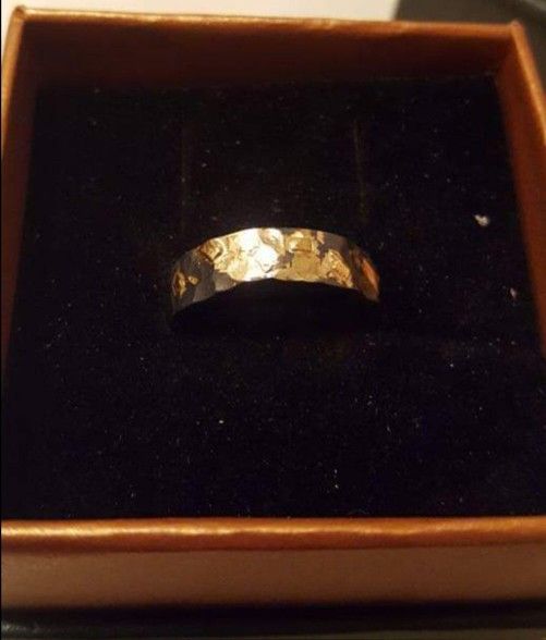 Men's Hammered Gold Wedding Band 