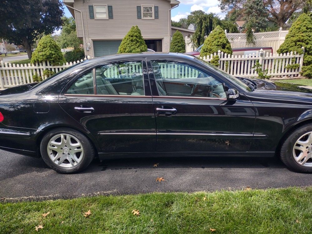 2004 Mercedes-Benz E-Class