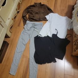 Juniors Extra Small/ Small Clothing Lot 