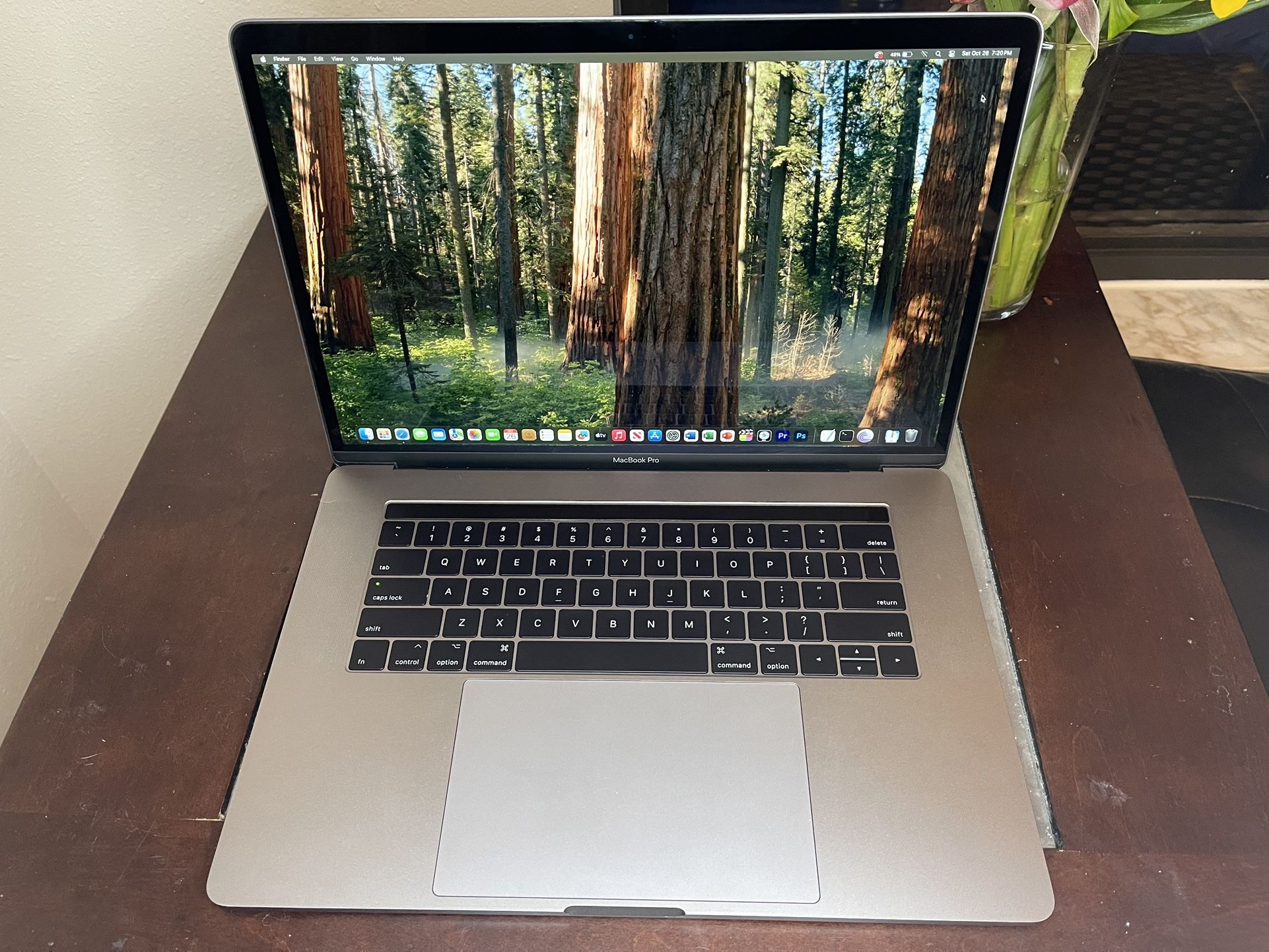 MacBook Pro 15 Inch 16gb RAM macOS Sequoia 2024 Unlocked With All Apps