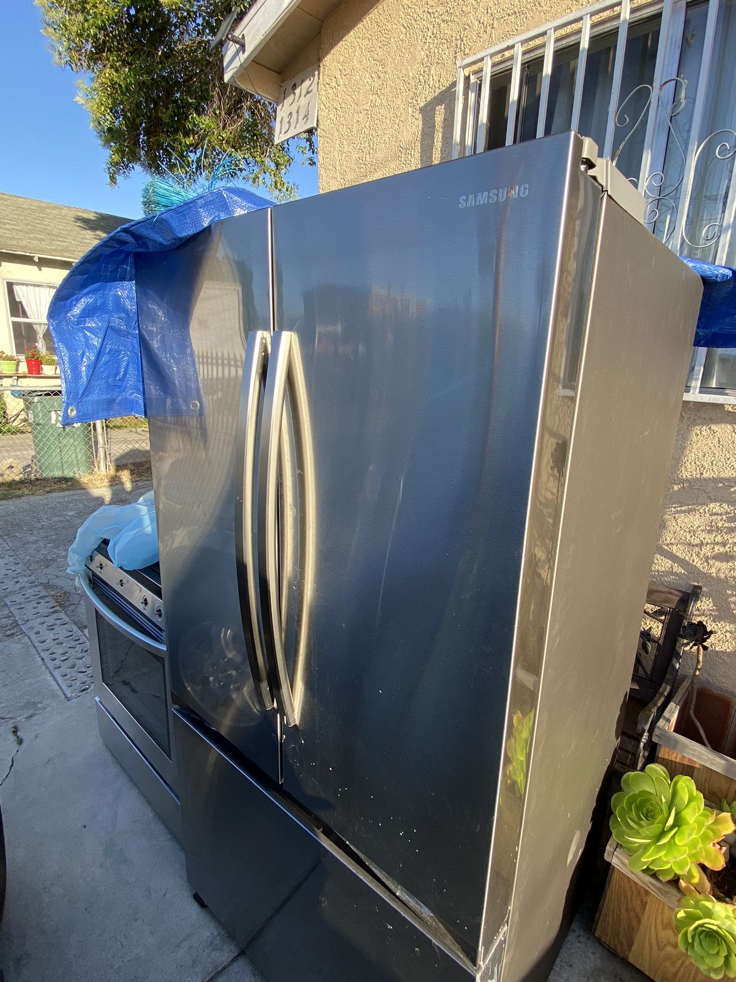Samsung RF28T5001SR French Door Jumbo Refrigerator $950