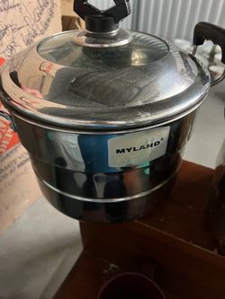 2 MyLand stainless steel steamer pots ( small and medium), perfect for dumpling .