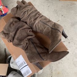 Ladies Boots Brown . Used . Size 8.5