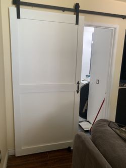 White Shaker farmhouse barn doors