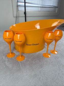 Veuve Clicquot Champagne Ice Bucket Cooler & 4 Stemmed Glasses Set