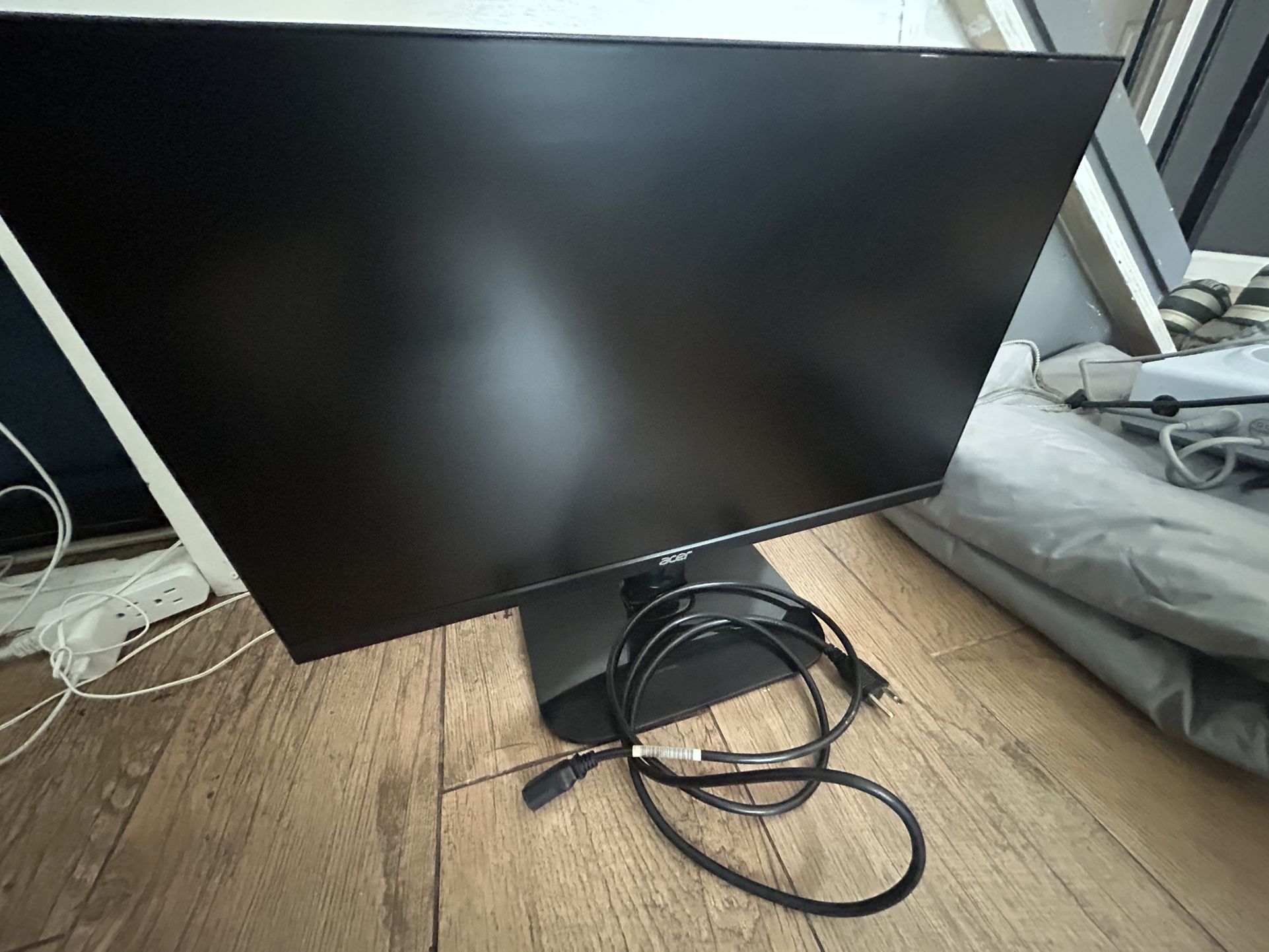 Acer Monitos