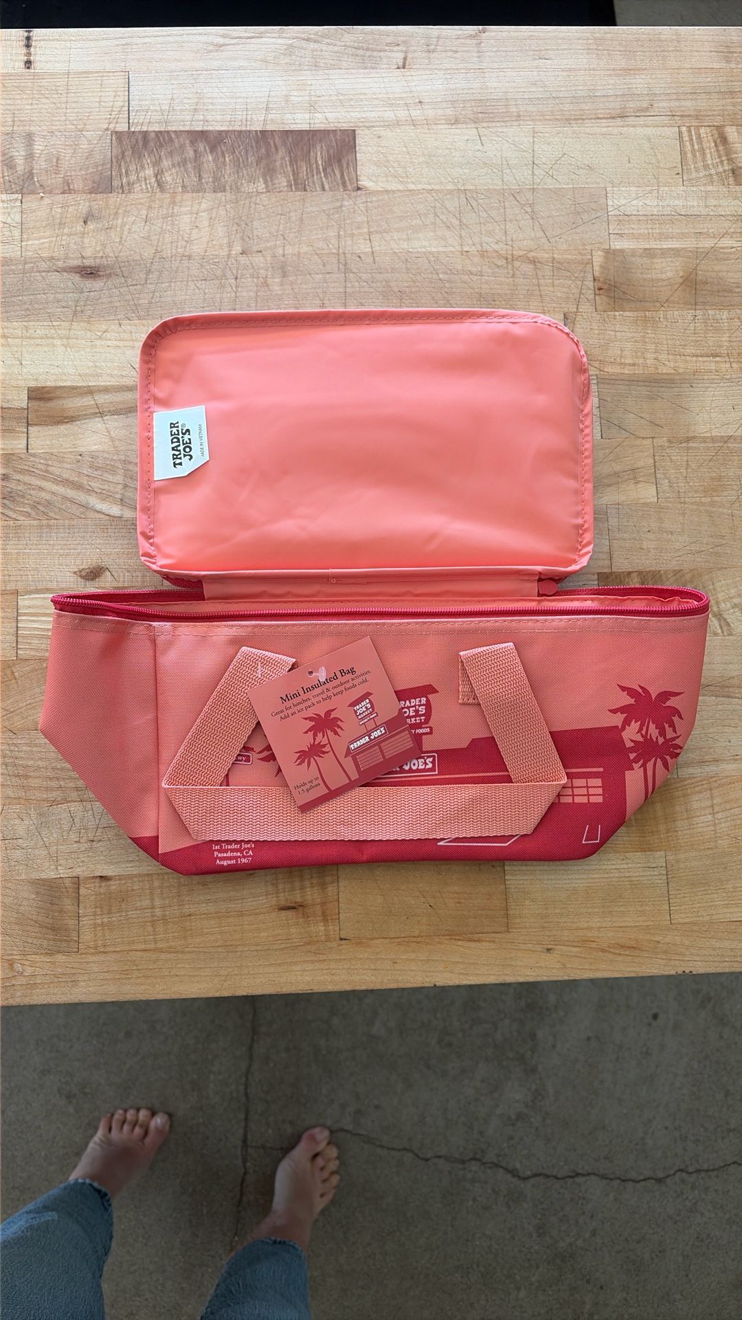 Trader Joe’s insulated lunch bag pink / peach tote NWT!