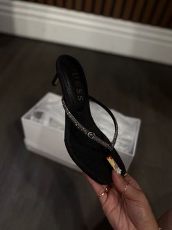 Guess Kitten Heels 5.5