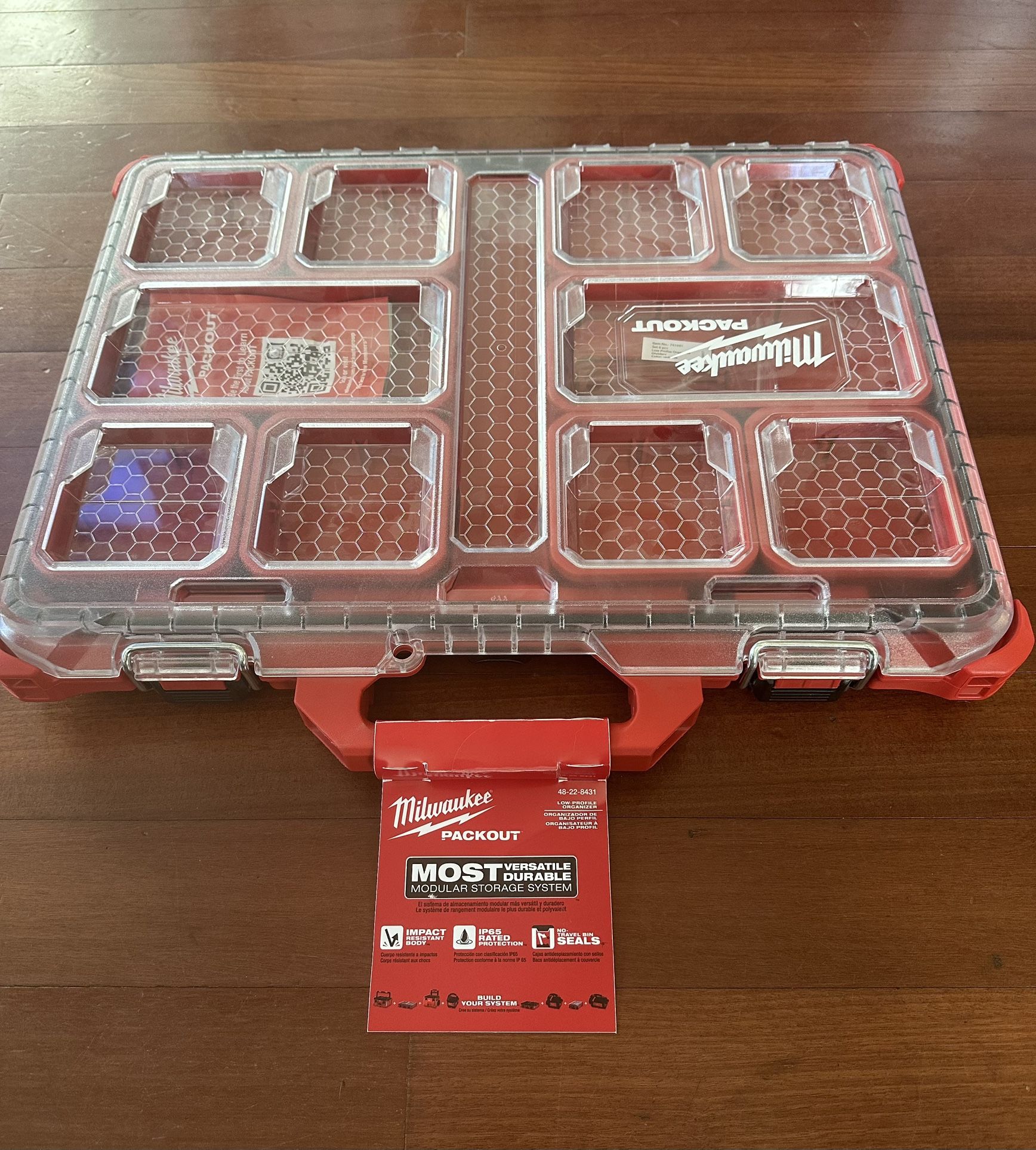 BRAND NEW Milwaukee PACKOUT 11-Compartment Low-Profile Impact Resistant Portable Small Parts Organizer