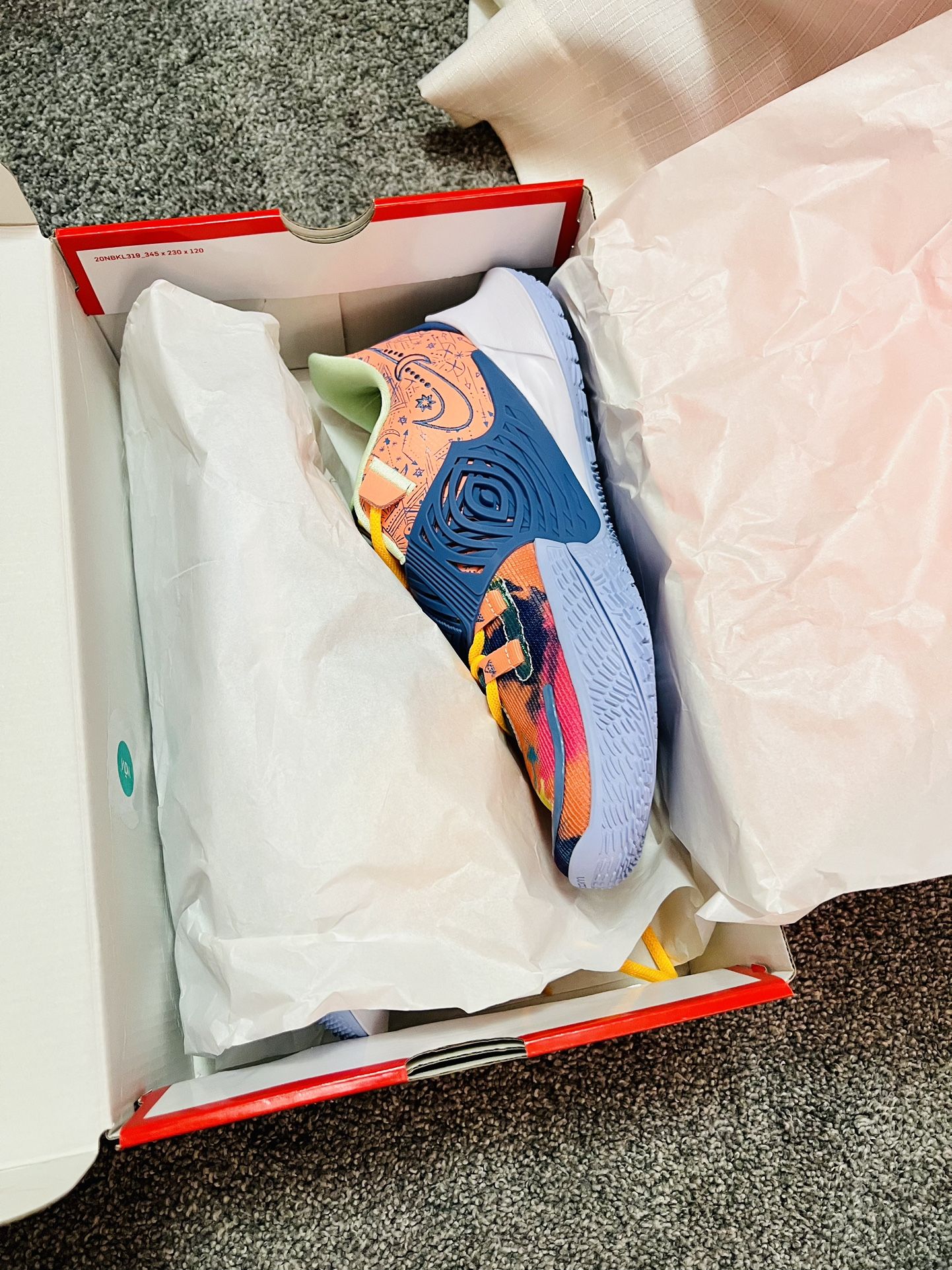Kyrie Low 3 Atomic Pink Nike Kyrie 3 Low Tie-Dye for Sale | Authenticity Guaranteed  main image 3