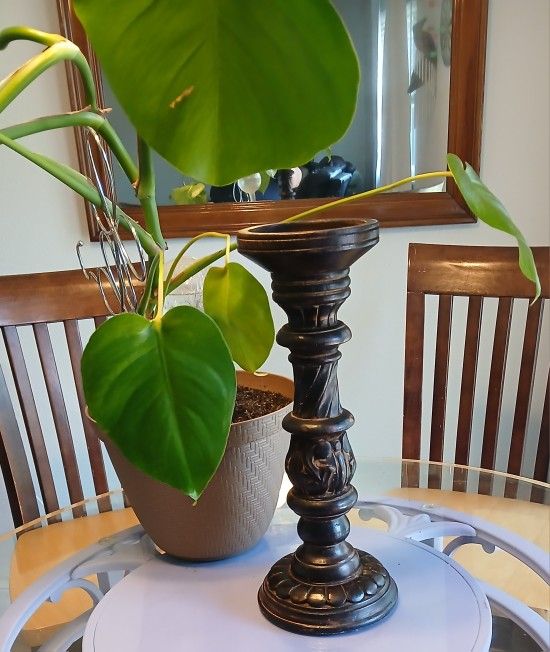 LG Carved Wooden Pillar Candle Holder