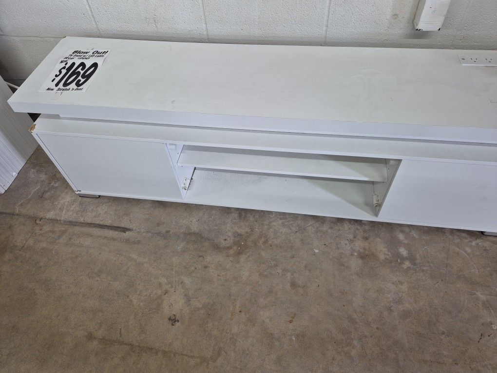 Tv Stand With l e d lights