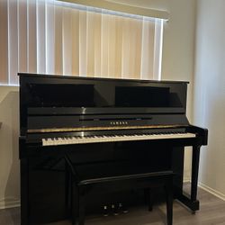 2002 Yamaha Piano 