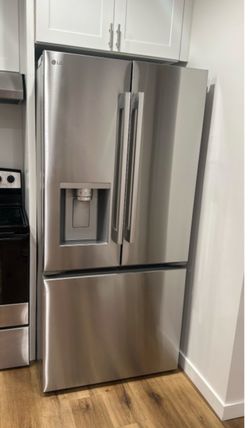 LG refrigerator, excellent condition