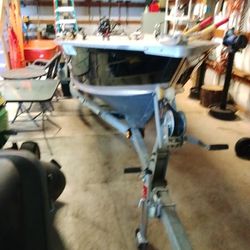 2016. 16.5ft Smoker Craft Aluminum Boat $8000