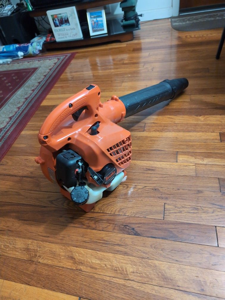 Gas Leaf Blower Tanaka