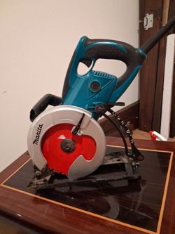 Makita. Corded circular saw